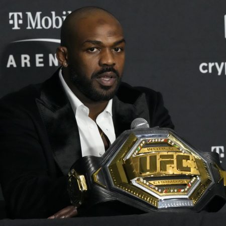 Alexander Volkanovski: Jon Jones must fight Tom Aspinall to be ‘proper double champ’
