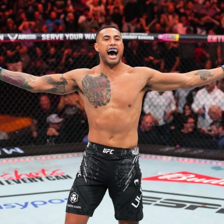 Carlos Ulberg hopes to earn fight with ‘superhuman’ Alex Pereira: ‘It doesn’t matter if he has the title or not’