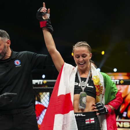 Video: Dakota Ditcheva dismantles Taila Santos, finishes with brutal body shot at PFL World Championships
