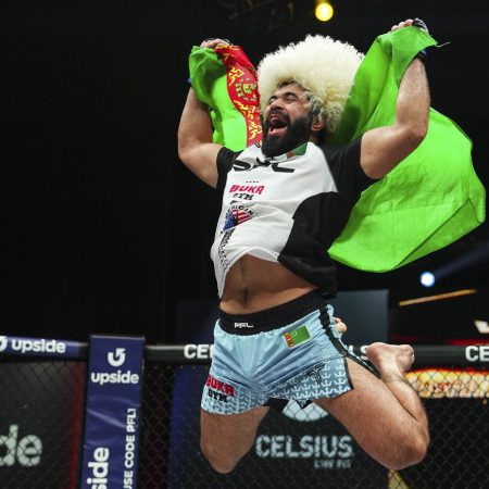 Watch Dovlet Yagshimuradov demolish Impa Kasanganay with flurry of punches in just 58 seconds