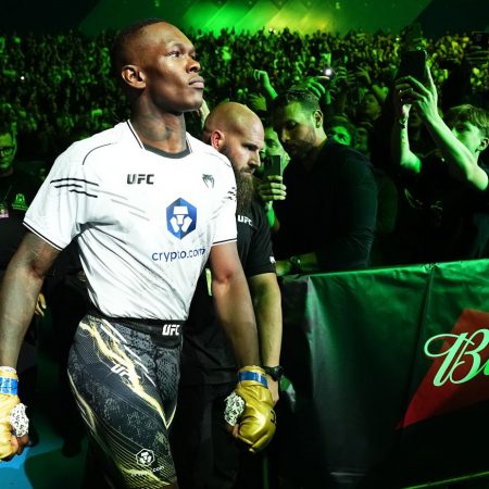 Morning Report: Israel Adesanya says he only has a few years left in MMA: ‘I don’t want to be fighting at 40’