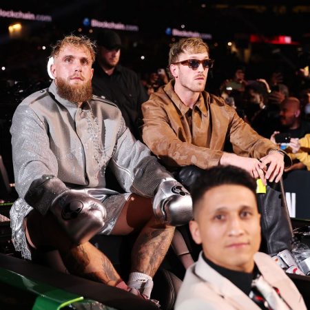 Jake Paul, Logan Paul discuss future fight: ‘It would go crazy’