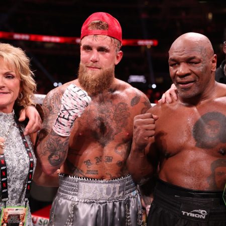 Netflix: Mike Tyson vs. Jake Paul streaming issues ‘tackled brilliantly’