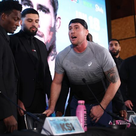 Darren Till threatens to kick Tommy Fury in the face, gets hit by water from John Fury
