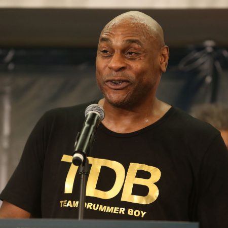 Watch 59-year-old Oliver McCall score knockout, call out Jake Paul