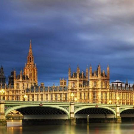 UK Govt. Confirms Mandatory Levy, Online Slots Cap Incoming