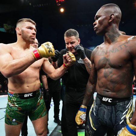 Robert Whittaker: Dricus du Plessis wrote ‘really good blueprint’ on beating Israel Adesanya