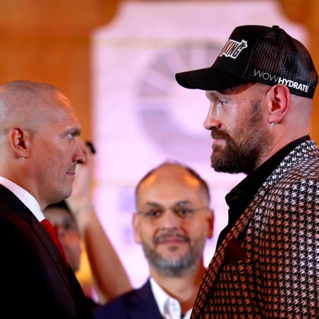 Oleksandr Usyk vs. Tyson Fury 2 fight card, start time