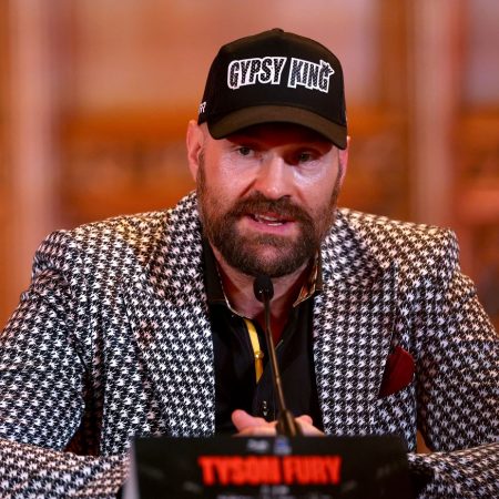 Watch Usyk vs. Fury 2 press conference video live now