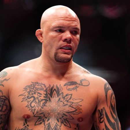 Anthony Smith says Dominick Reyes was ‘not that good’ but ‘then it hit me … maybe I’m not either anymore’