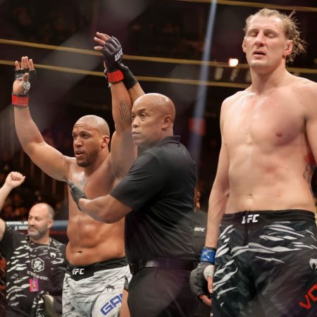 Alexander Volkov furious with UFC 310 judges over ‘bullsh*t’ decision loss to Ciryl Gane