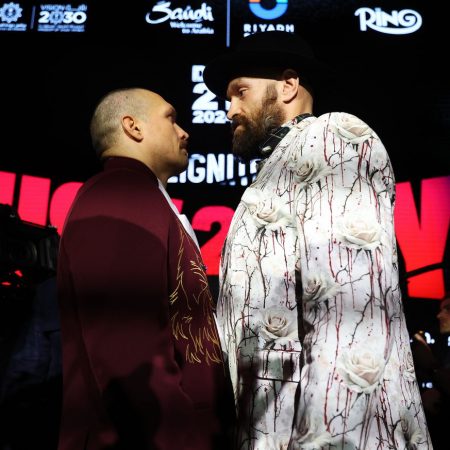 Watch Oleksandr Usyk, Tyson Fury stare each other down for over 10 minutes in intense faceoff