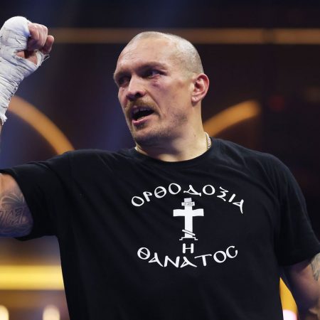 Oleksandr Usyk expected to take extended break into 2025 following back-to-back fights against Tyson Fury