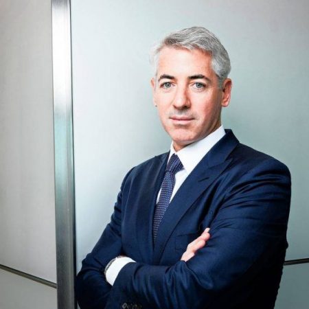 Ackman Leading Stock-Picking Contest by Shorting Caesars Investor Icahn