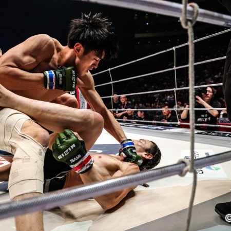 Watch Taisei Sakuraba win MMA debut with 26-second knockout at RIZIN Decade