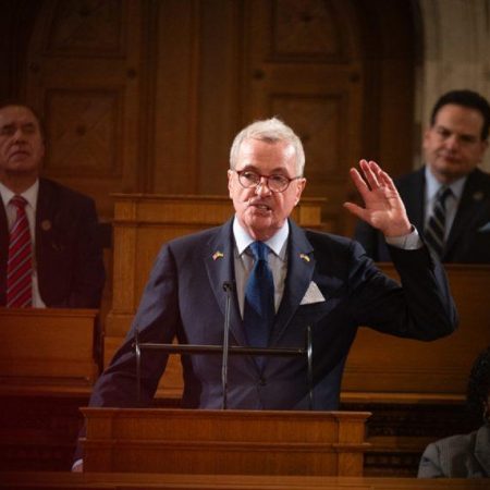 Atlantic City Casino Workers Call on New Jersey Governor To Address Smoking