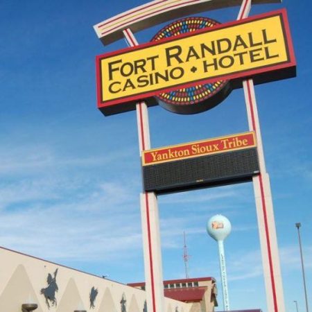 South Dakota Fire Temporarily Shutters Nearby Fort Randall Casino