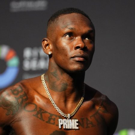 Israel Adesanya explains how psychedelics, therapy aided fighting career