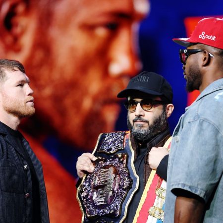 Canelo Alvarez vs William Scull fight card, start time