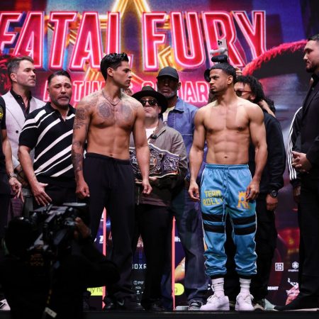 Ryan Garcia vs. Rolly Romero: Live round-by-round updates