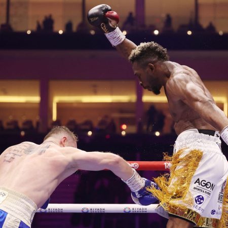 ‘Embarrassing’: Jake Paul, pros rip Canelo Alvarez’s dreadful win over William Scull